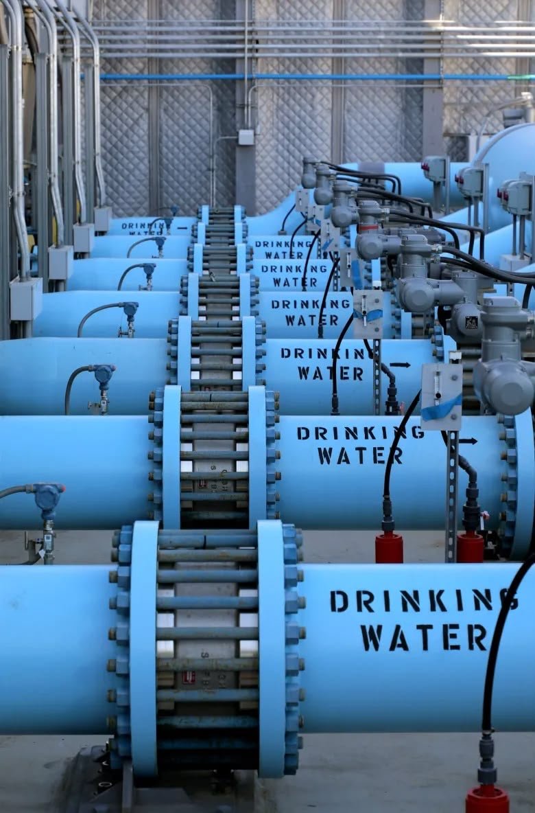 Fresh water supply at berth